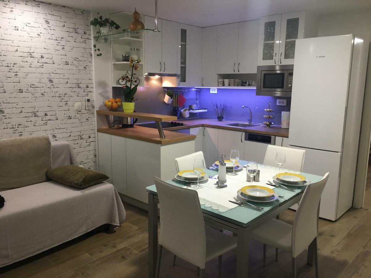 Narnia Lägenhet Split Exteriör bild